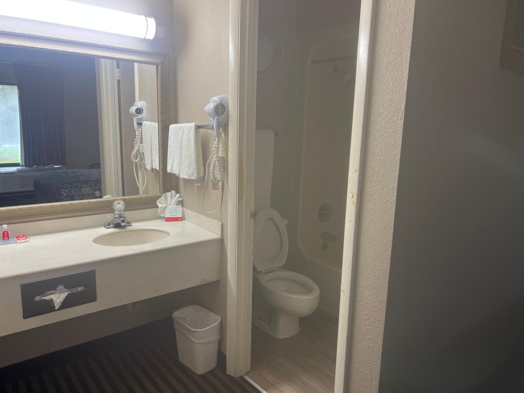 פלורנס Econo Lodge מראה חיצוני תמונה